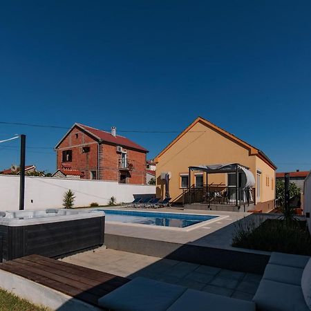 Villa Family And Friends Private Heated Pool With Jacuzzi 扎达尔 外观 照片