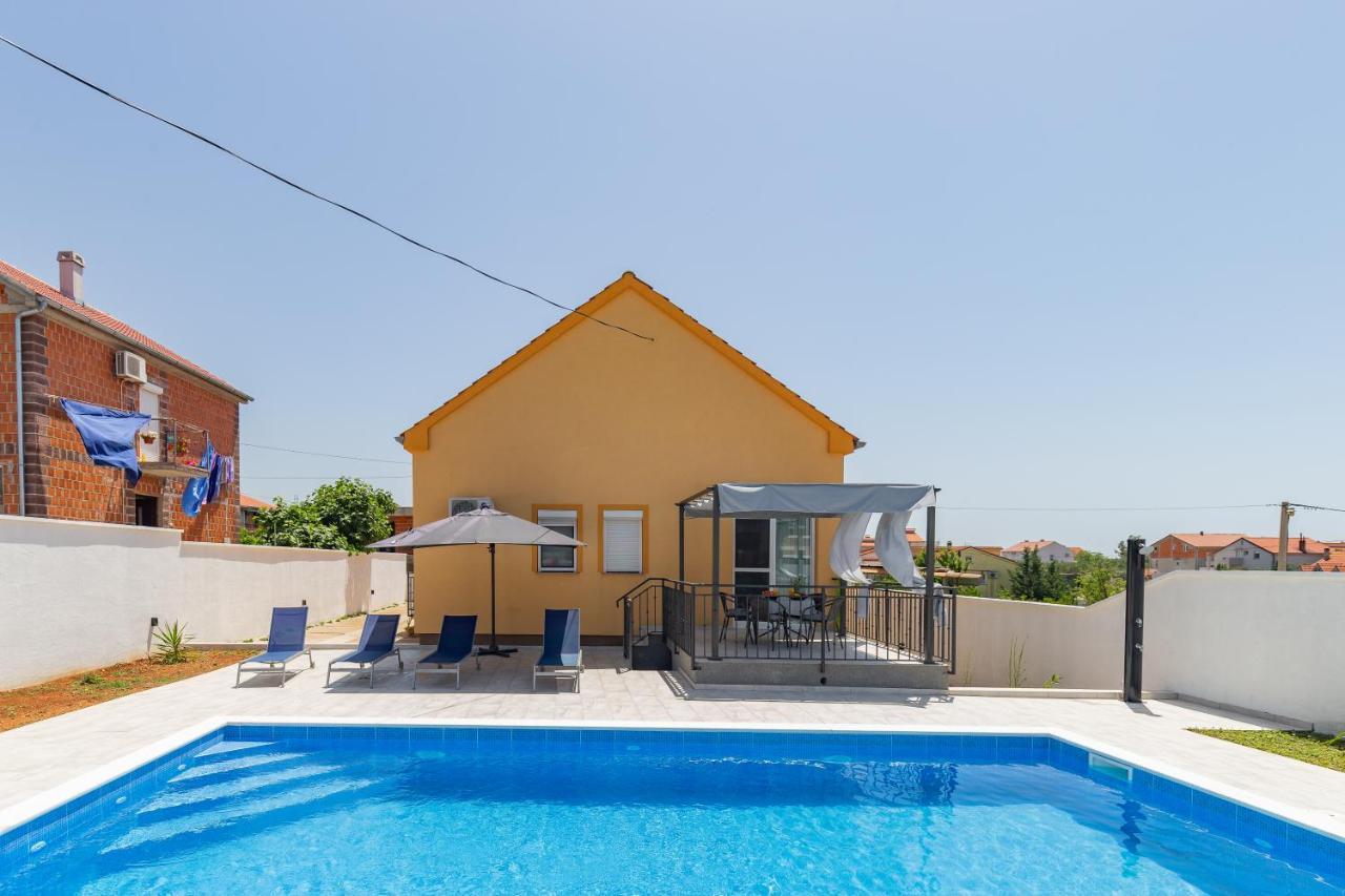 Villa Family And Friends Private Heated Pool With Jacuzzi 扎达尔 外观 照片