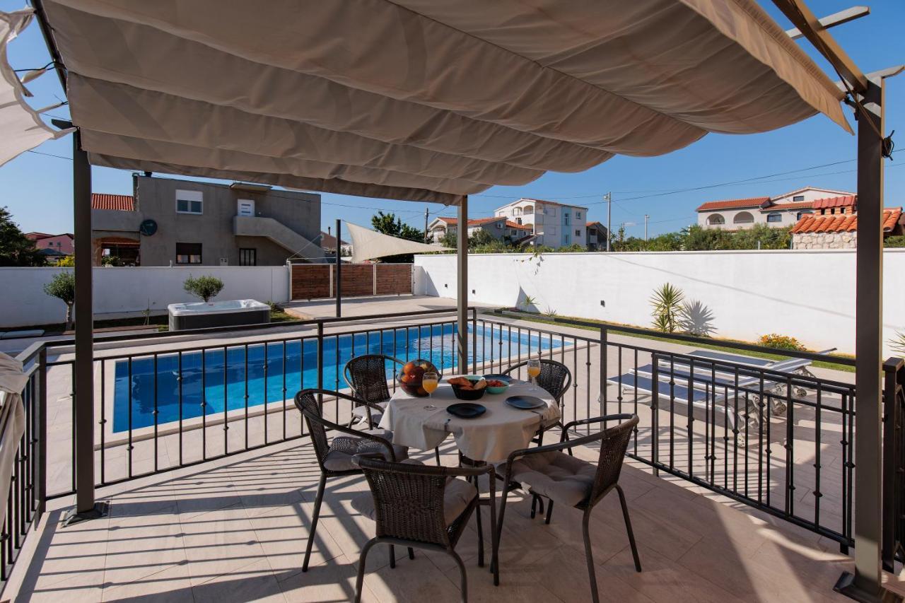 Villa Family And Friends Private Heated Pool With Jacuzzi 扎达尔 外观 照片