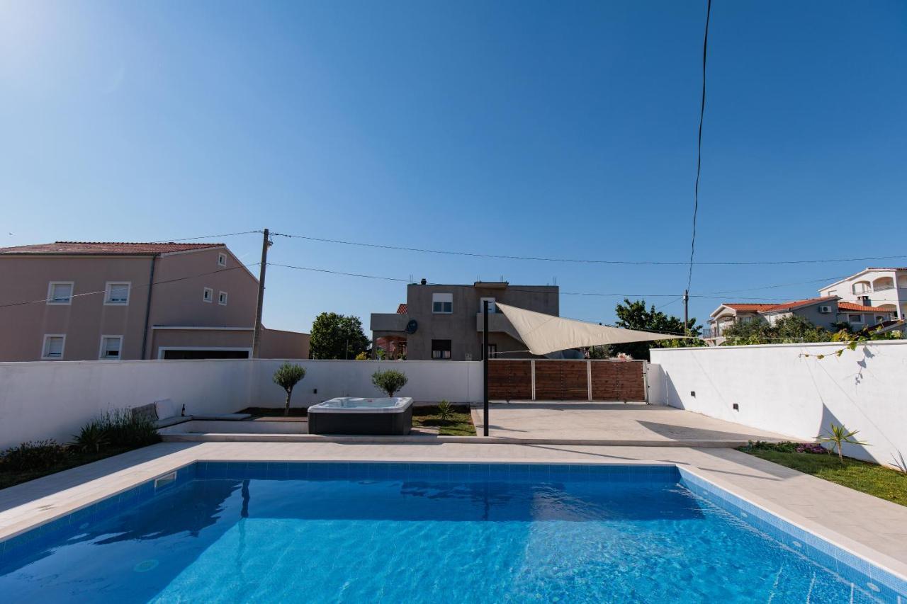 Villa Family And Friends Private Heated Pool With Jacuzzi 扎达尔 外观 照片